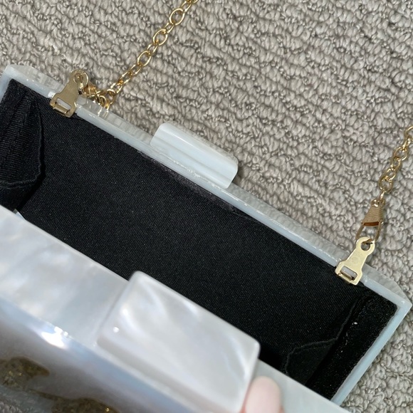 Mrs. Bag with detachable gold chain - Picture 2 of 6